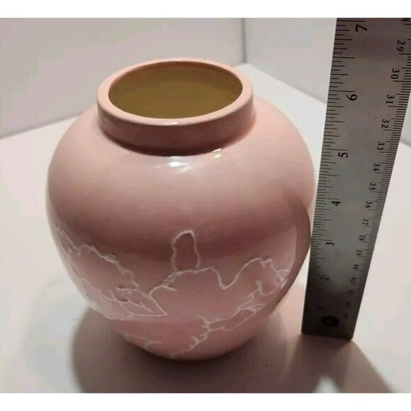 Vtg Pink Vase/Ginger Jar With White Lamb Outlined 6" Tall By 5.5" Wide - Picture 11 of 12